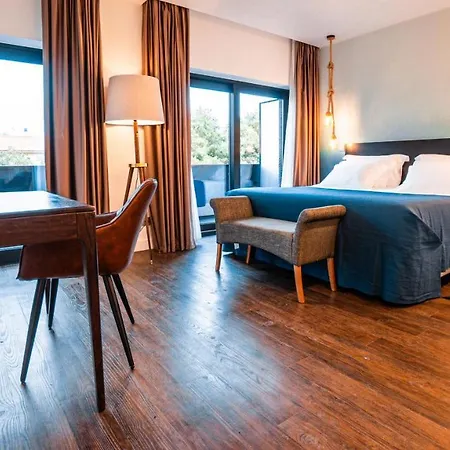 Hills Szálloda 4*